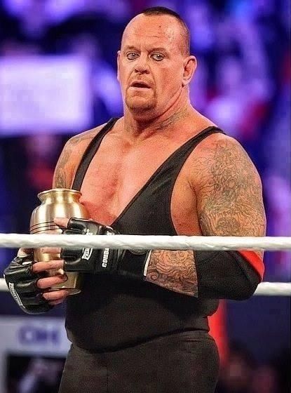 The-Undertaker-getting-emotional-after-his-WrestleMania-29-match.jpg