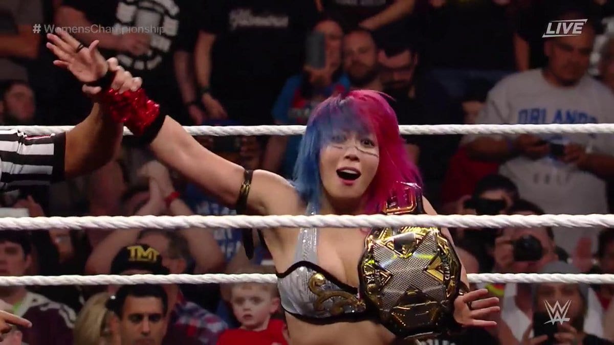 Asuka retains the NXT Women's Championship (New Design) at NXT TakeOver: Orlando