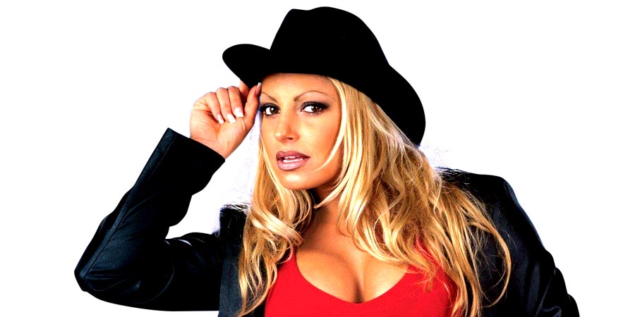 Trish Stratus - Former WWE Divas Champion Kelly Kelly Poses Naked