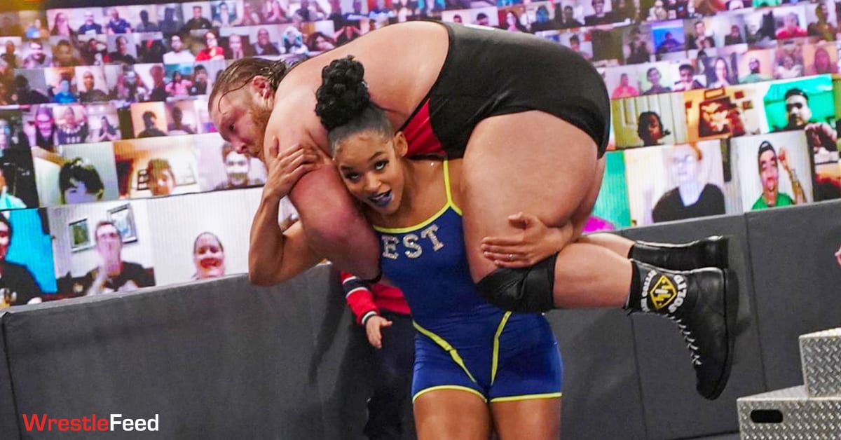 Bianca Belair Lifts Otis On WWE SmackDown WrestleFeed App