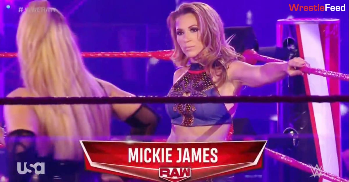 Annabelladoe. Mickie имя. Mickie James blowing a Kiss to the WWE Universe.