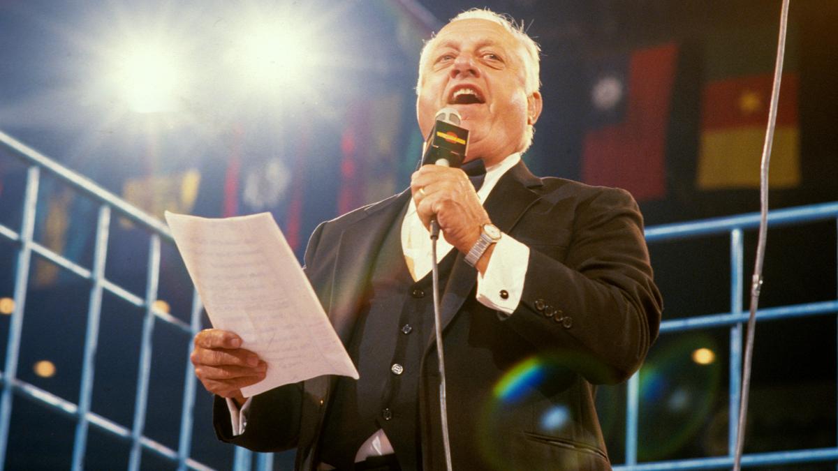 Tommy Lasorda WWF WrestleMania 2