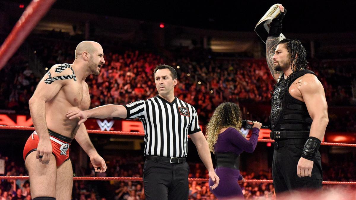 Cesaro vs Roman Reigns - WWE Intercontinental Championship Match On RAW