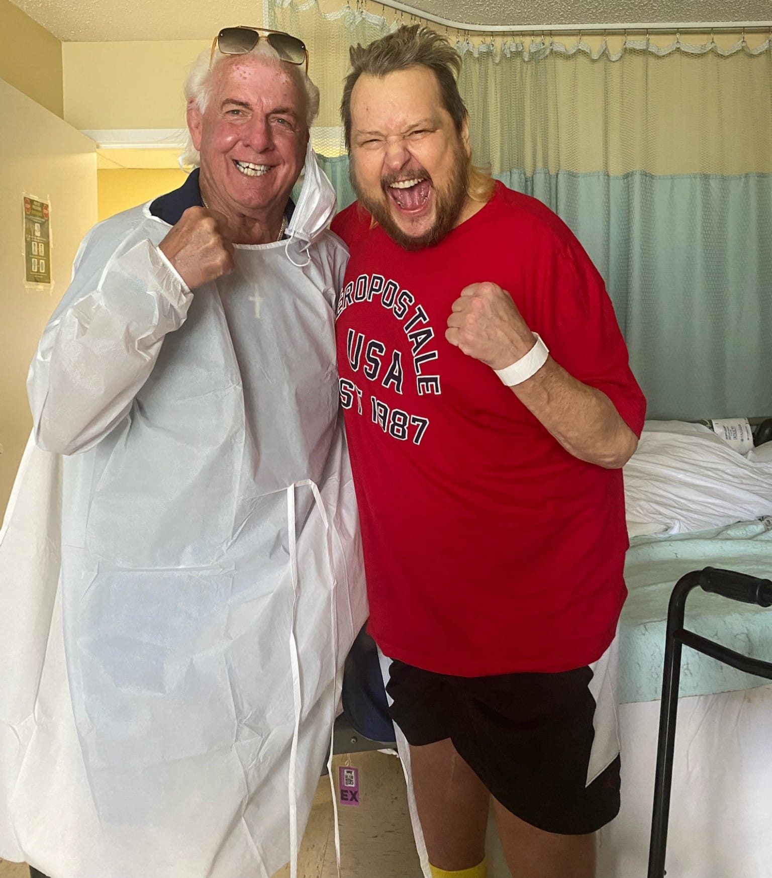 Ric Flair visits Brian Knobbs who has lost over 60 pounds October 2021