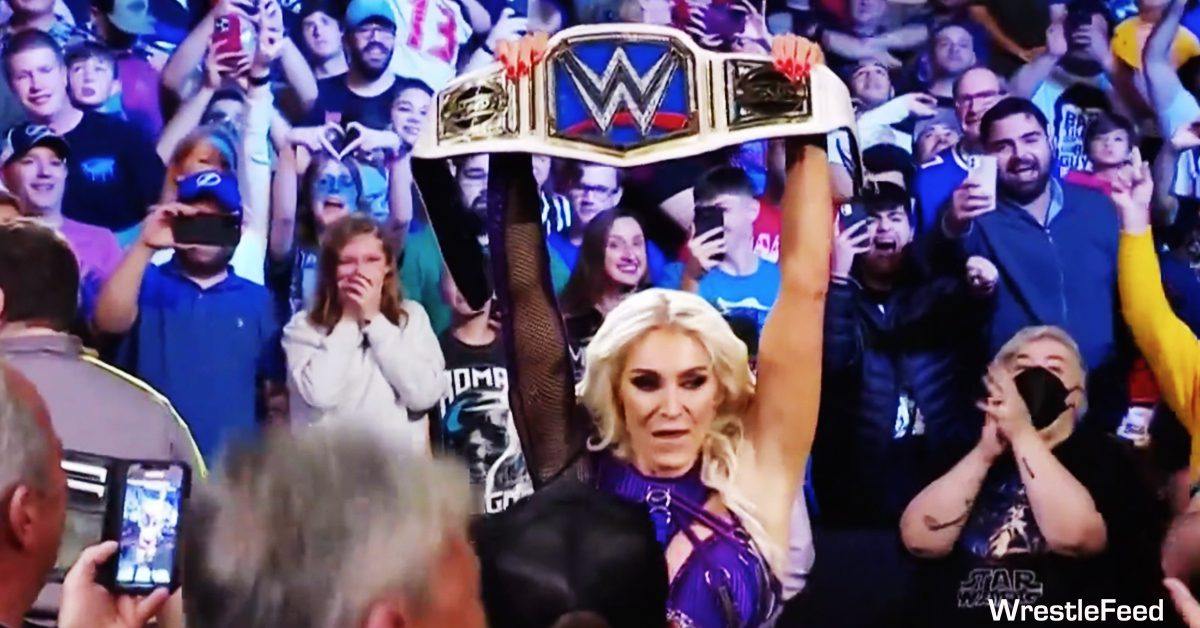 Charlotte Flair returns and wins the SmackDown Women's Championship December 30 2022 WrestleFeed App