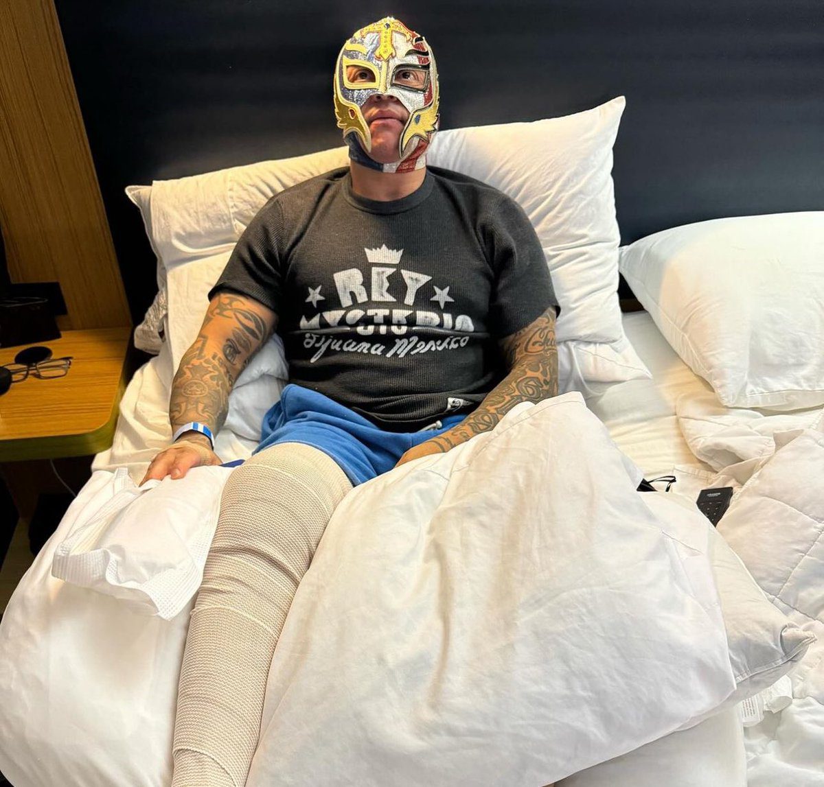 Rey Mysterio Undergoes Knee Surgery November 2023