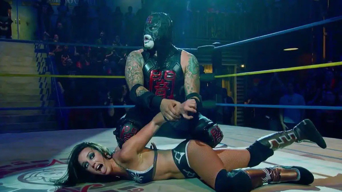 Penta El Zero Miedo vs Chelsea Green Lucha Underground