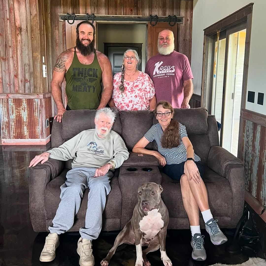 Braun Strowman with his family