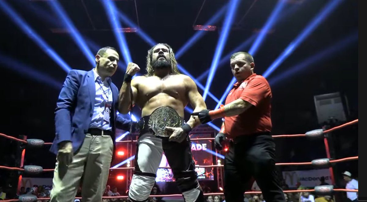 Andrade Wins Crash Lucha Libre Heavyweight Championship